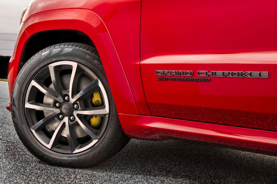 Детали экстерьера Jeep Grand Cherokee Trackhawk (WK2) 2017 года  (фото 33 из 76)